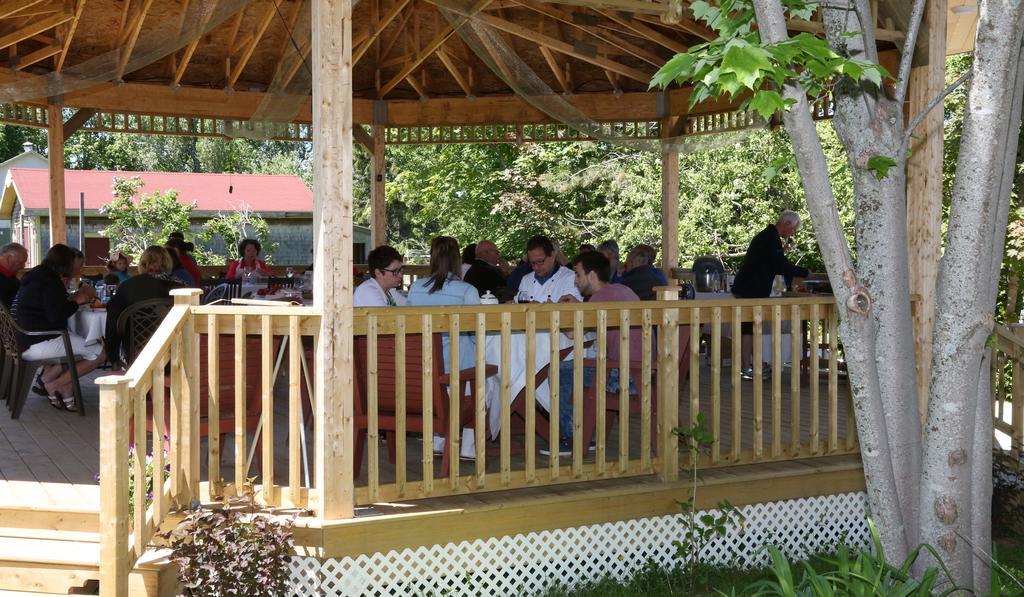 קרקט Complexe D'Hebergement La Maison Touristique Dugas מראה חיצוני תמונה